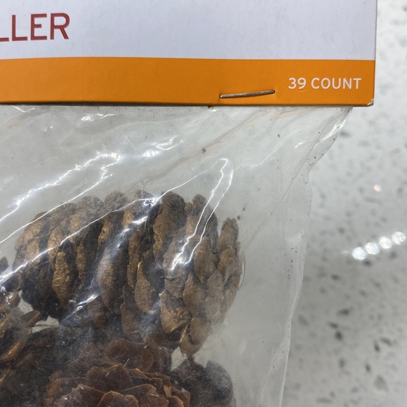 NWT 2 Bags of Pine Cone Vase Fillers - Picture 4 of 4